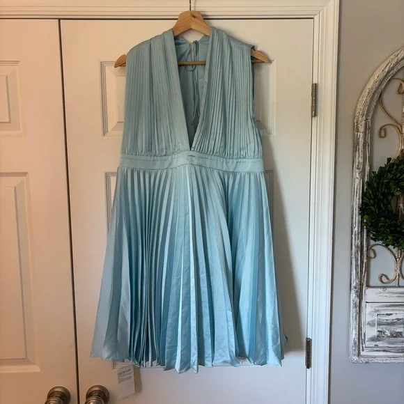 Abercrombie & Fitch Plunge Pleated Satin Mini Dress Sky Blue XLT Tall Long NWT - Picture 6 of 16